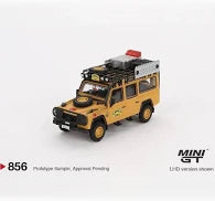 Mini GT 1:64 Land Rover Defender 110 1989 Camel Trophy Amazon Team Japan