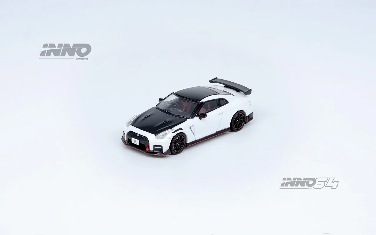 (Preorder) INNO64 1:64 Nissan GT-R (R35) NISMO White