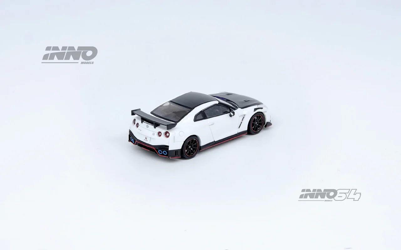 (Preorder) INNO64 1:64 Nissan GT-R (R35) NISMO White