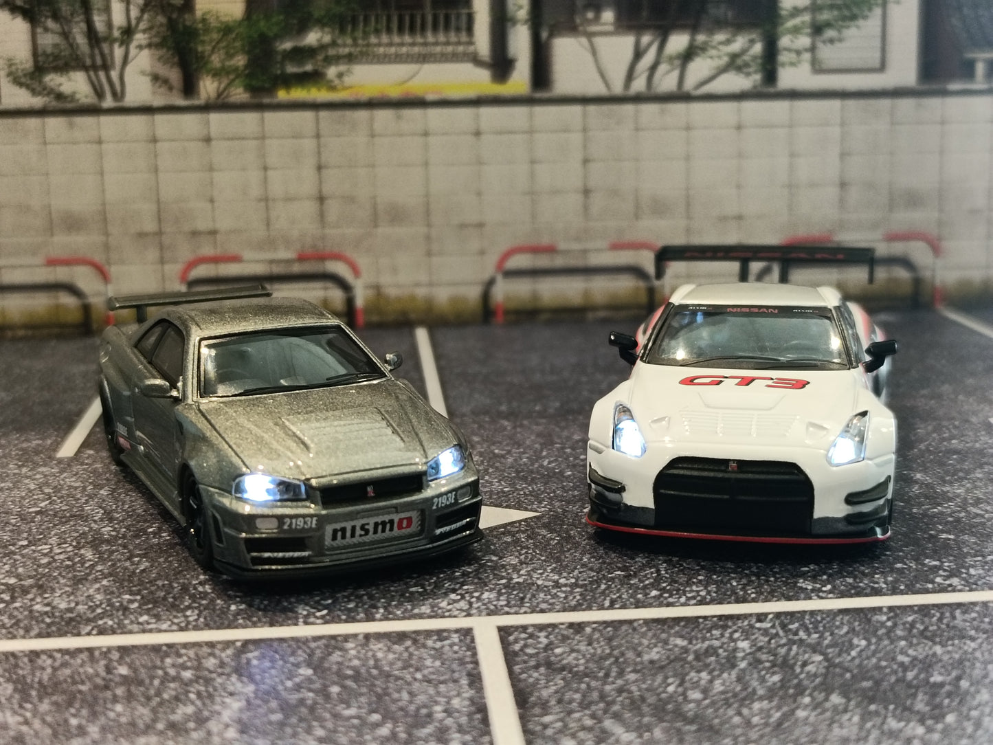 (Preorder) Kyosho NISSAN GT-R NISMO GT-3 (White/Presentation)