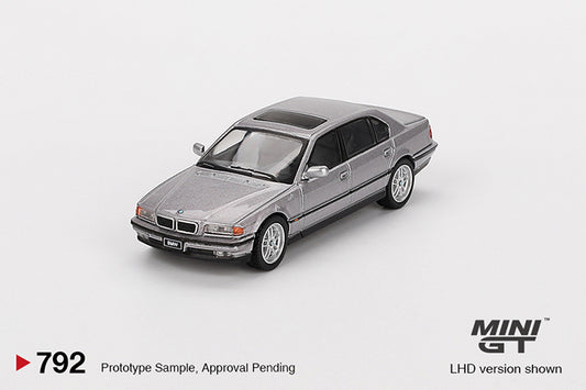 (Preorder) Mini GT 1:64 BMW 750IL Aspen Silver Metallic